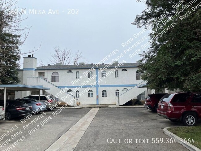 Building Photo - Updated Two Bedroom Apartment in Clovis!