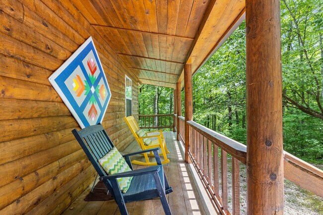 Foto del edificio - 243 Rocky Hollow Resort Rd