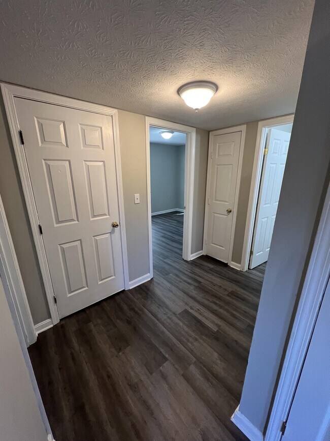 Foto del edificio - 5137 Keegan Way