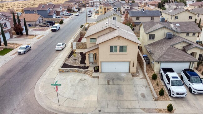 Building Photo - 14184 Tierra Halcon Dr