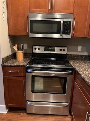 Foto del edificio - 830 E Main St