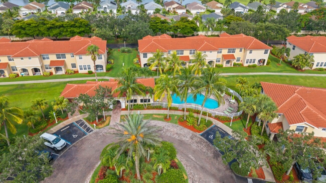 Foto del edificio - The Enclave at St. Lucie West