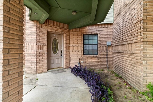 Building Photo - 17 Sumpter Ct