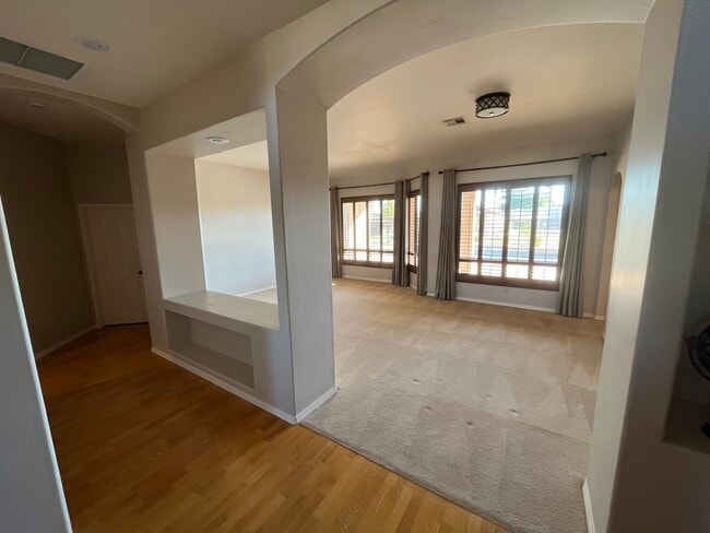 Building Photo - 367 E El Dorado Ln