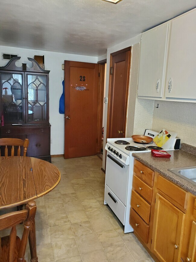 cocina - 6828 Scanlan Ave
