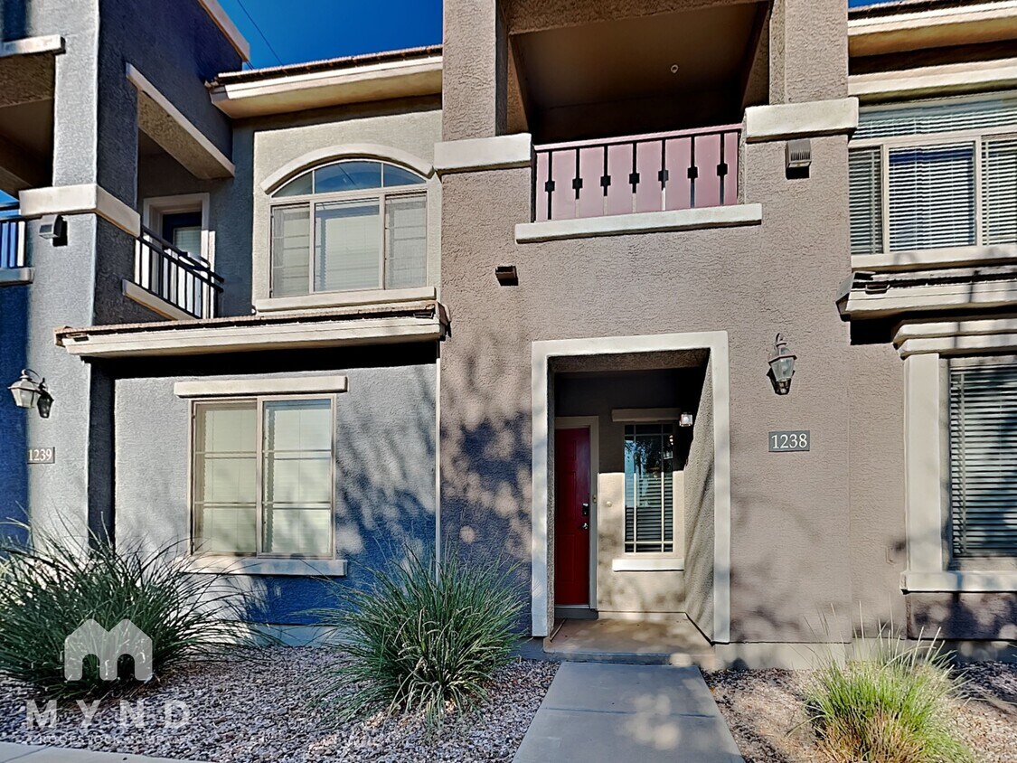Foto principal - 280 S Evergreen Rd