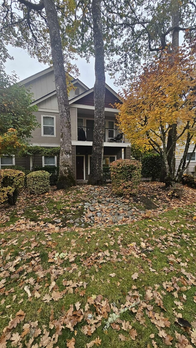 Building Photo - 2127 Hammond Ave