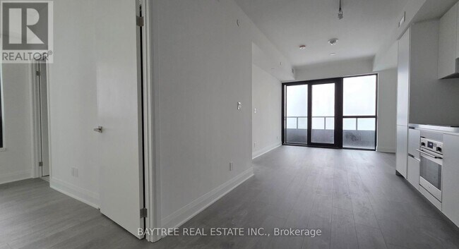 Photo du bâtiment - 2 Erskine Rd