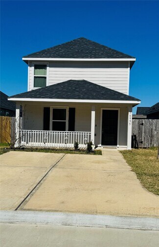 Building Photo - 16955 Marie Vlg Dr