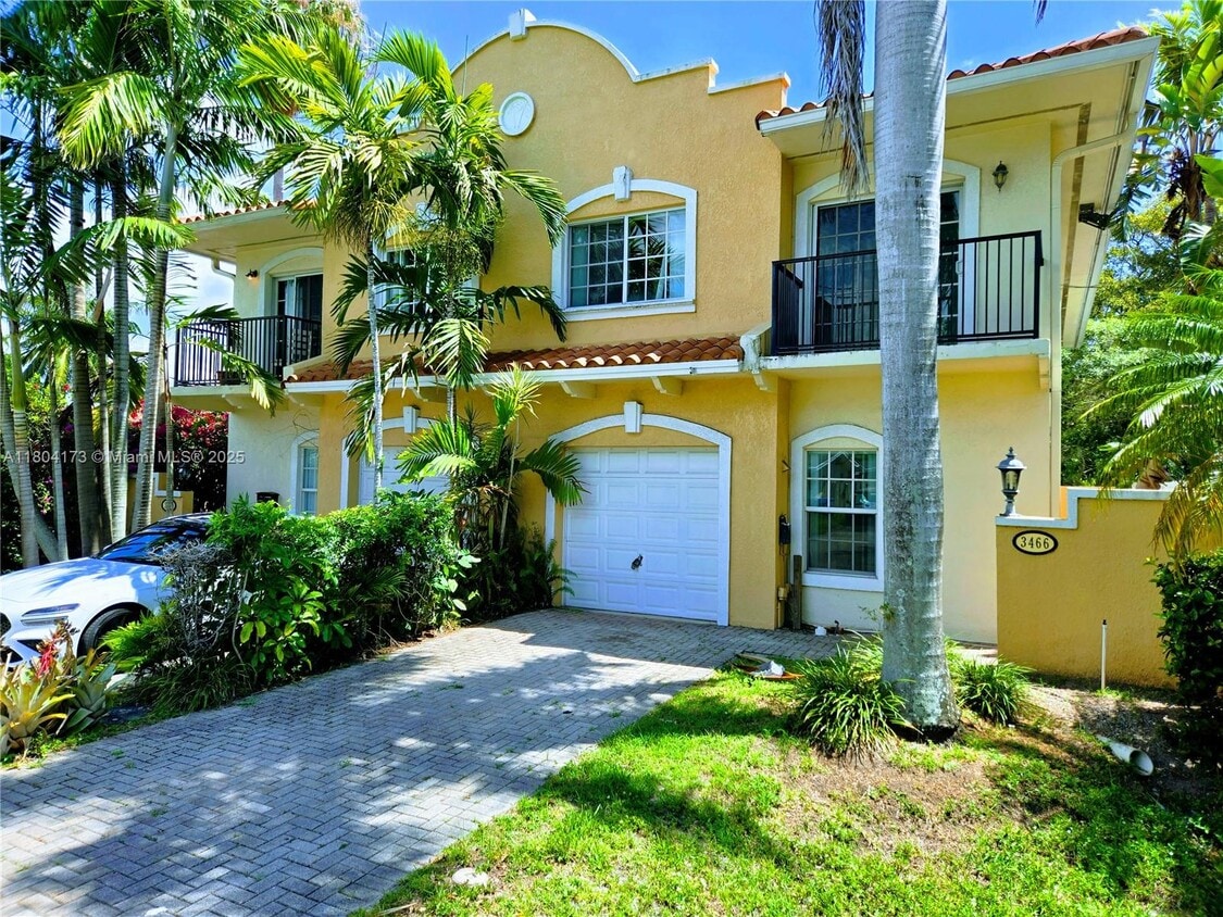 Primary Photo - 3466 NW 17th Terrace