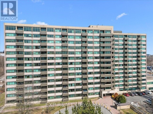 Building Photo - 555 Brittany Dr