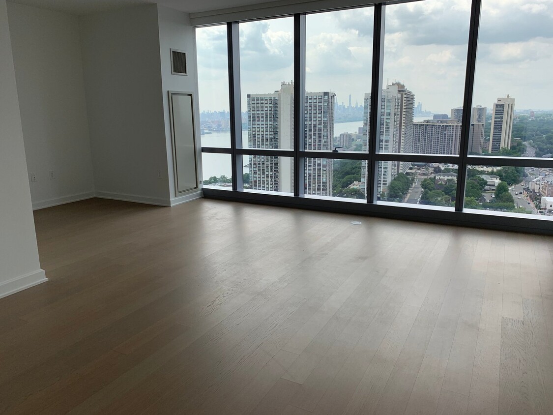 Primary Photo - 101 Martha Washington Way Apt #100-39, For...