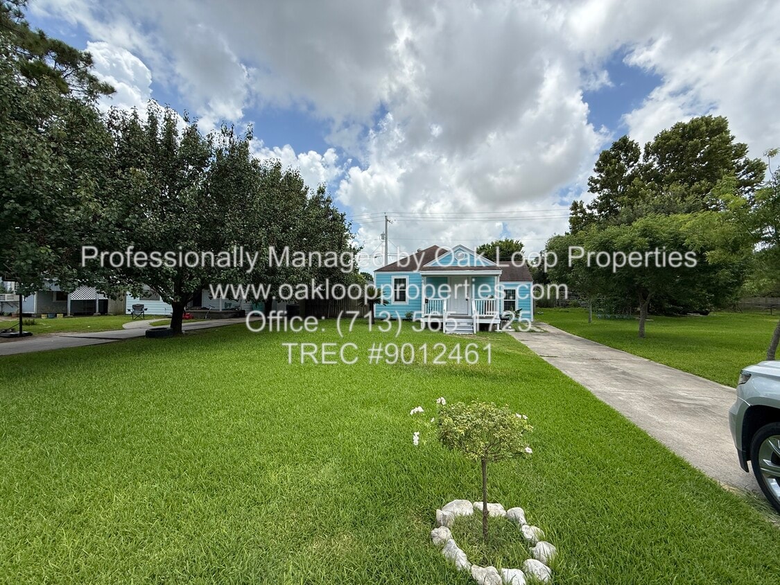 Photo - 501 19th Ave N-