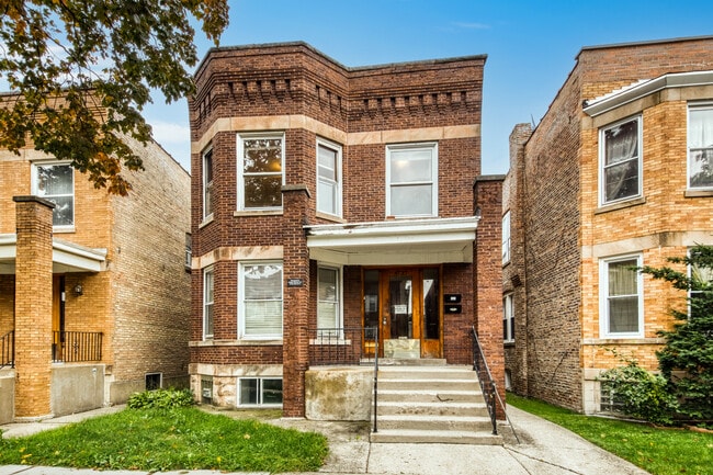 Building Photo - 4737 N Kildare Ave