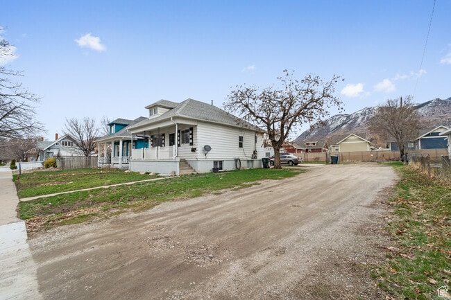 Foto del edificio - 2324 Quincy Ave