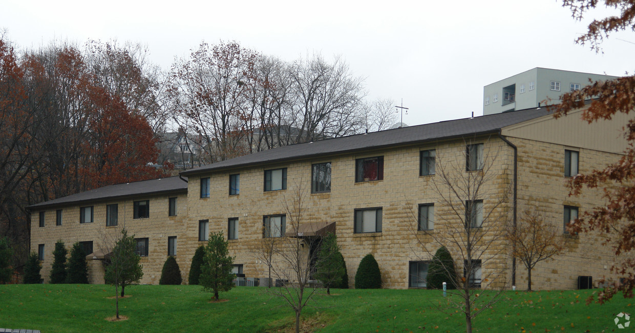 Building Photo - PARK PLAZA APARTMENTS