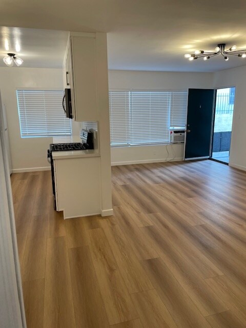 Foto del edificio - 2453 Corinth Ave