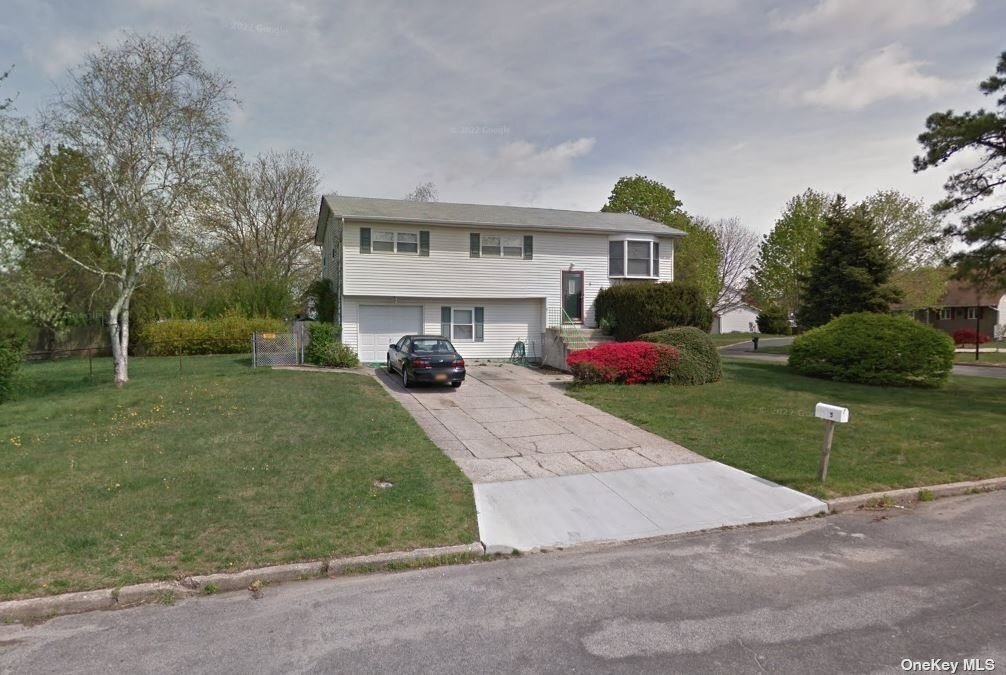 5 Denise Dr, East Patchogue, NY 11772 House Rental in East Patchogue