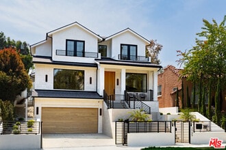 Building Photo - 2565 Patricia Ave