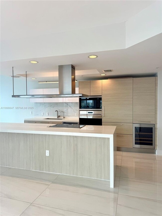 Foto del edificio - 17111 Biscayne Blvd