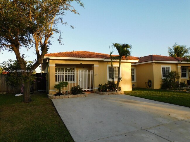 Building Photo - 21511 SW 122nd Ct