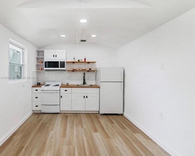 Foto del edificio - 954 NW 75th St