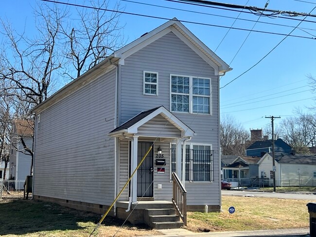 Photo - 205 N 26th St House