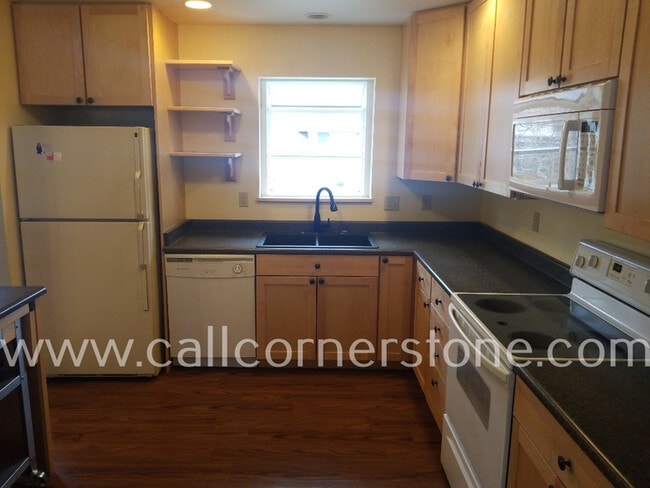 Foto del edificio - 3622 Alpine Pl