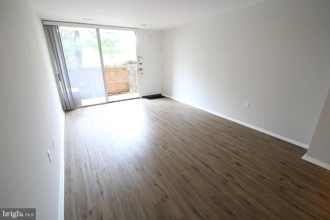 Building Photo - 3950 Bel Pre Rd