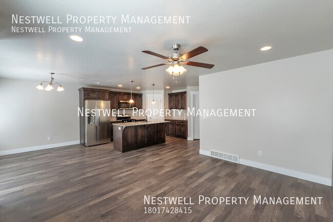 Building Photo - Amazing 4-bed Condo in Lehi
