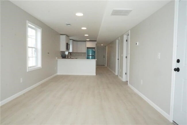 Foto del edificio - 359 Willard Ave