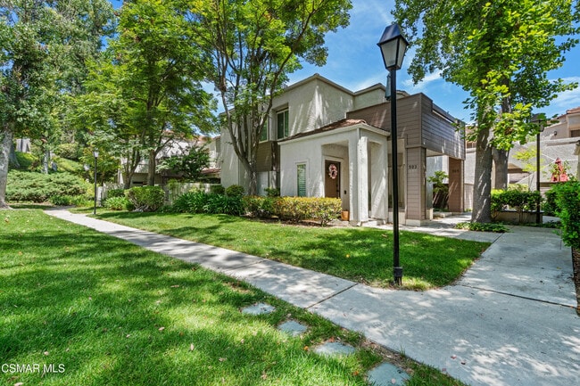 Building Photo - 501 Via Colinas