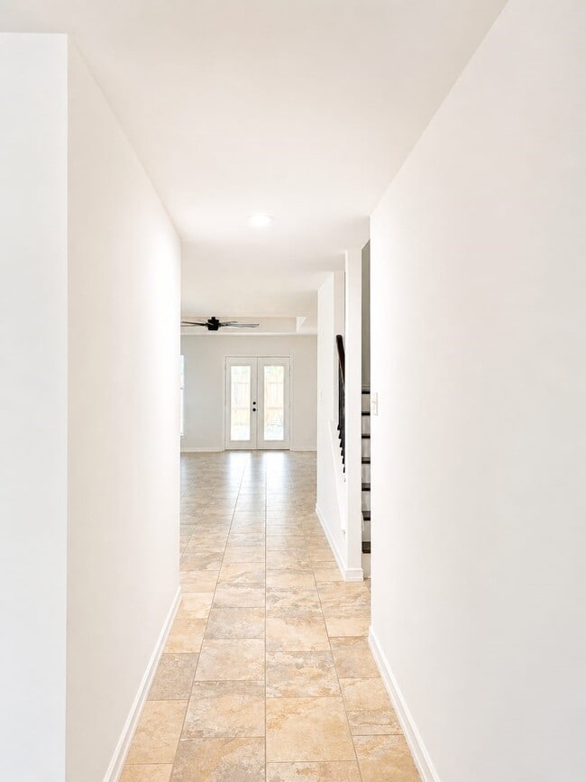Foto del edificio - 1011 Backland Ct