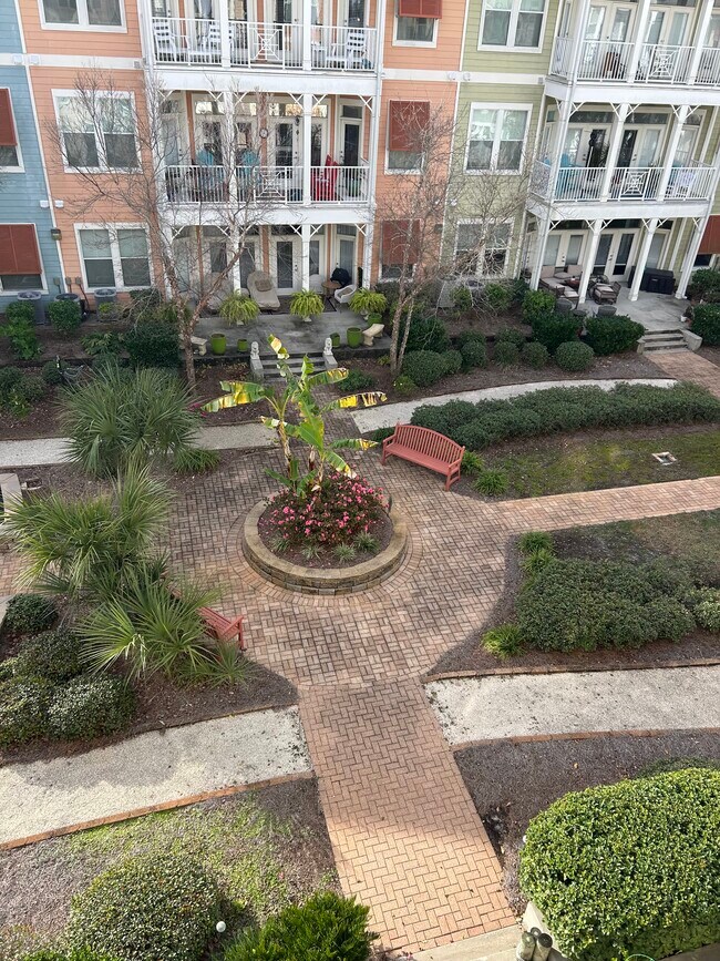 Foto del edificio - 8700 Front Beach Rd