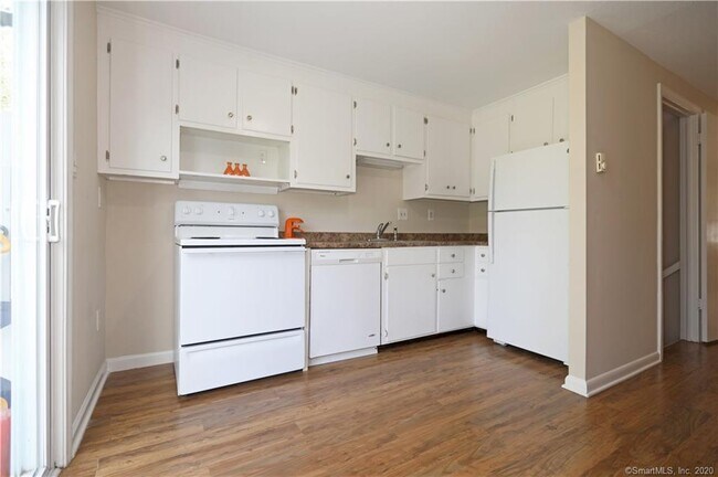 Building Photo - 23 Seymour Rd