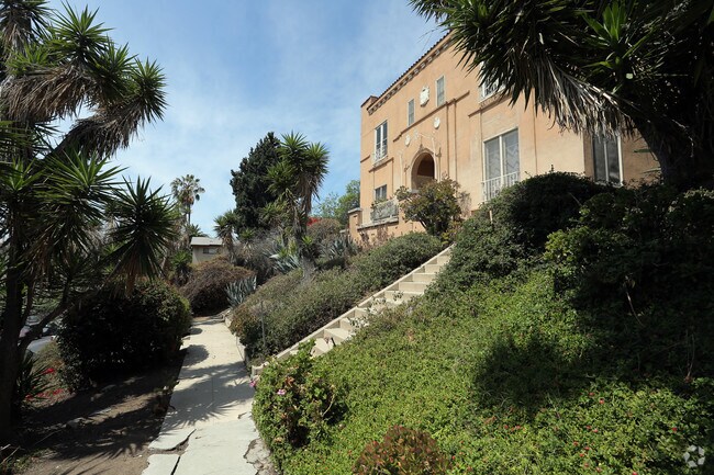 Building Photo - 253 S Carondelet St