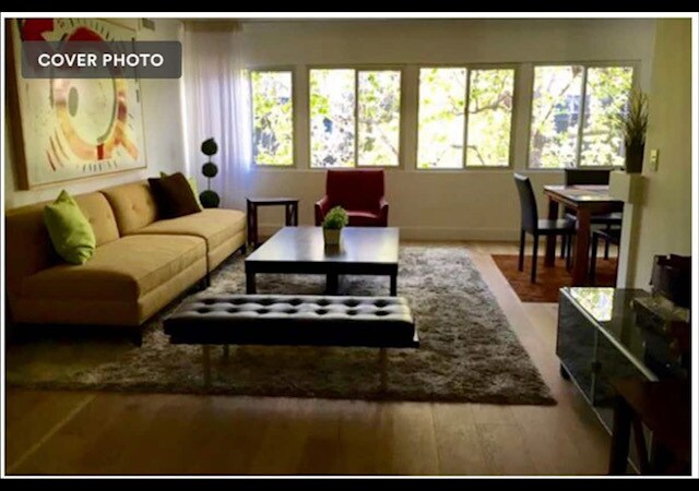 Sala de estar - 9480 Charleville Blvd