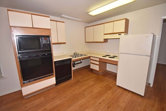 Foto del edificio - 102 Richardson Street - 1 201