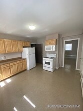 Building Photo - 66 Batchelder St