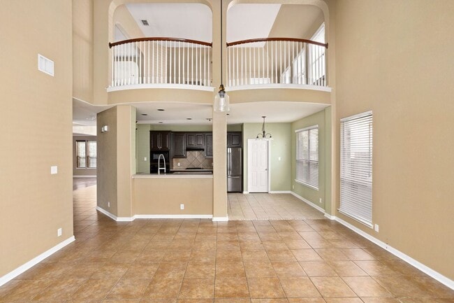 Building Photo - 3415 Highline Tr