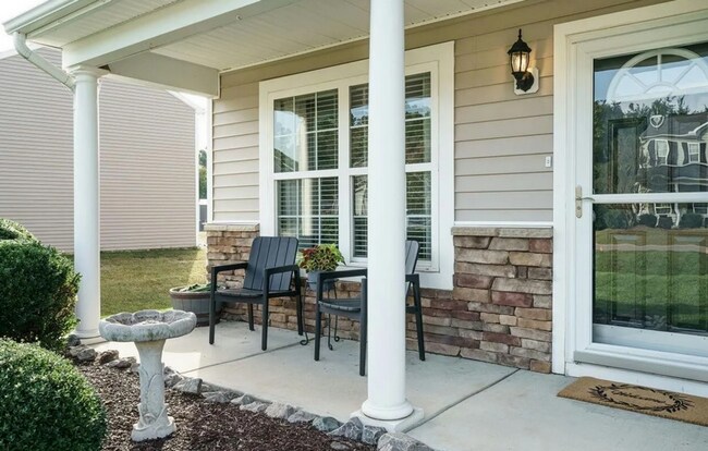 Foto del edificio - 116 Willow Ridge Dr