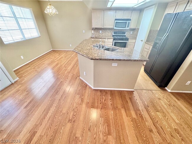 Building Photo - 8233 Cactus Canyon Ct