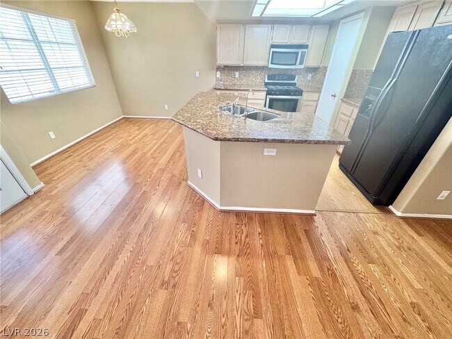 Foto del edificio - 8233 Cactus Canyon Ct