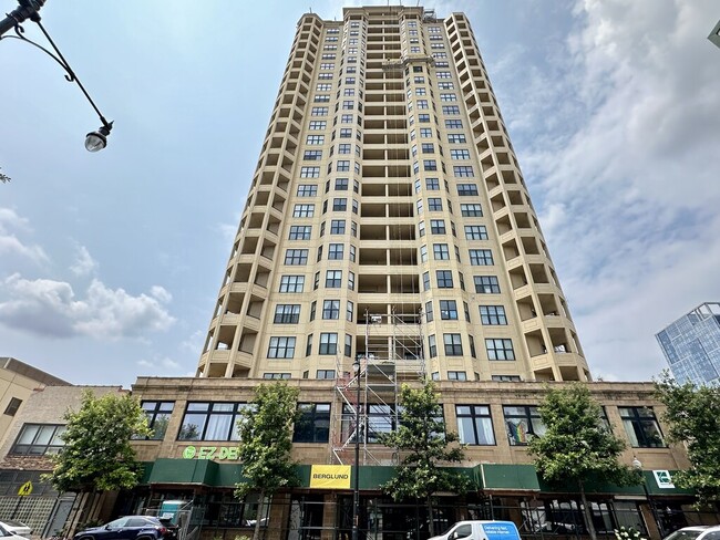 Building Photo - 1464 S Michigan Ave