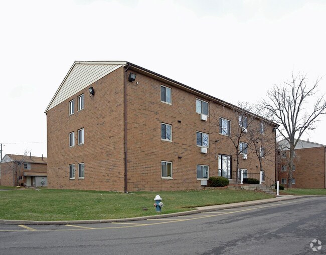Westlake Gardens Apts. Apartments Lorain, OH