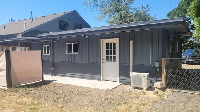 Building Photo - 4267 Carnes Rd