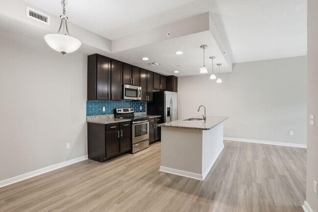 Foto del edificio - 3605 High Ridge Rd