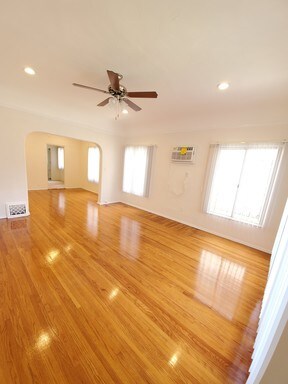 Foto del edificio - 435-437 N Hayworth Ave