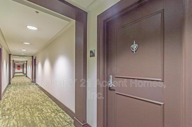 Building Photo - 3600 S Glebe Rd