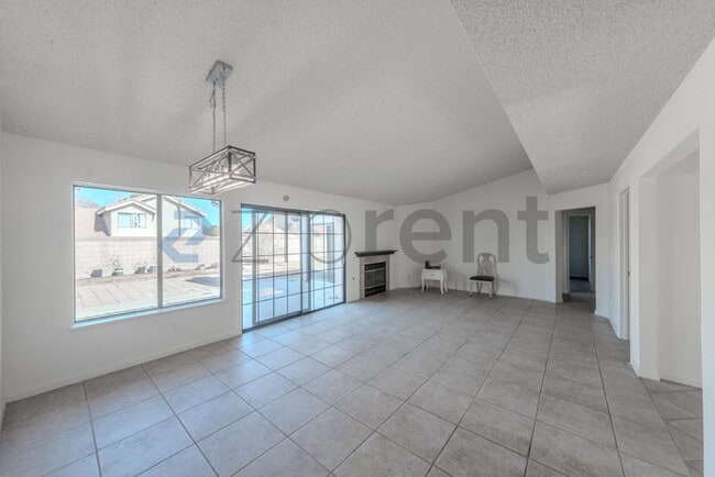 Foto del edificio - 5327 Meredith Ave